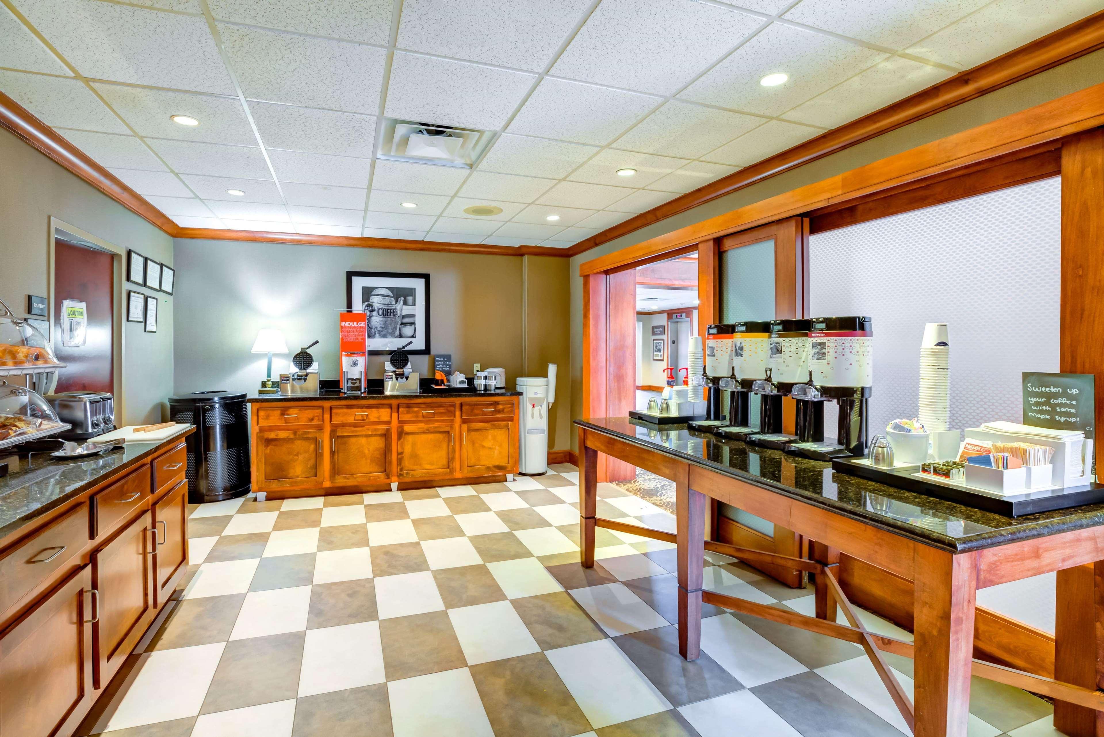 Hampton Inn Boston-Norwood Exterior foto